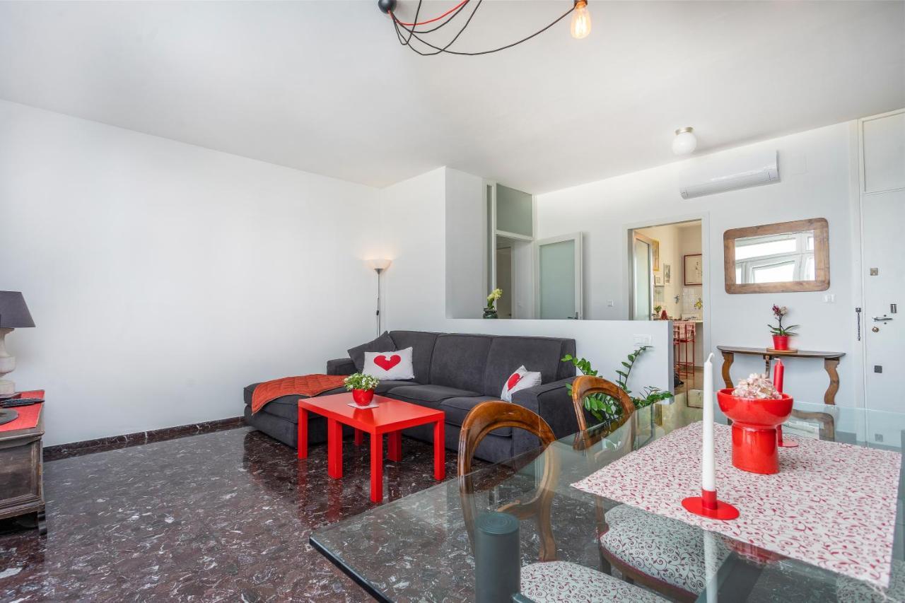 Udine Viale Venezia Huge Red Apartment Exteriér fotografie